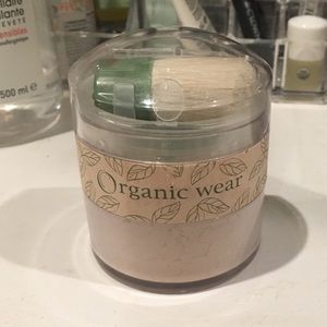 Makeup - Organic Wear Powder
